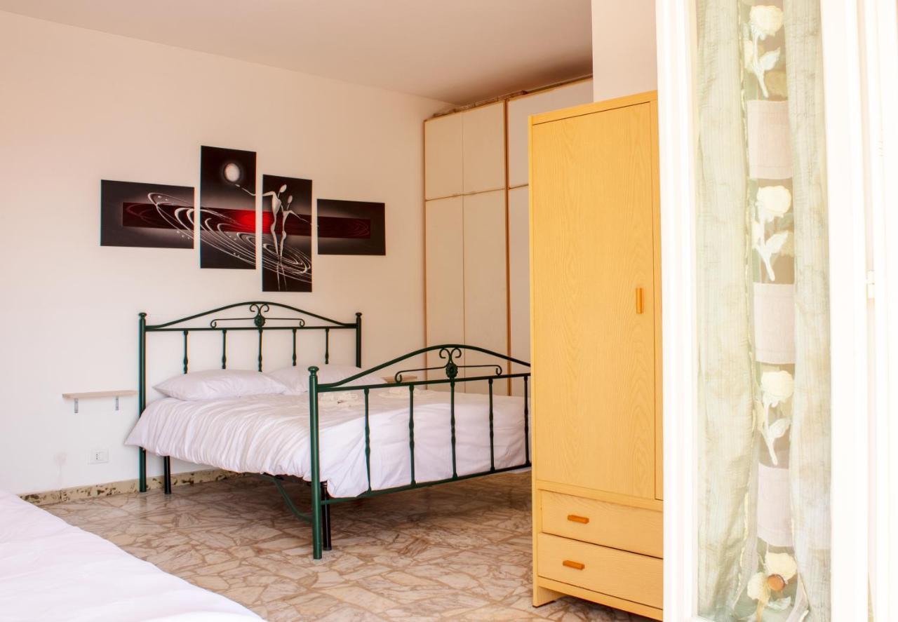 Posto Auto Gratuito Relax A 30 Metri Dal Mare Apartment Рива Лигуре Екстериор снимка